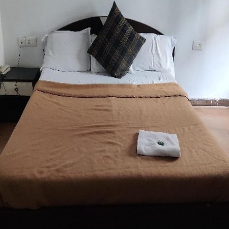 Capital O 8272 Hotel Pratigya Residency 甘托克 外观 照片