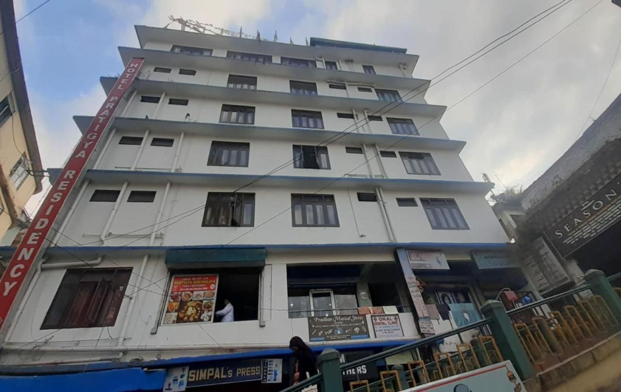 Capital O 8272 Hotel Pratigya Residency 甘托克 外观 照片