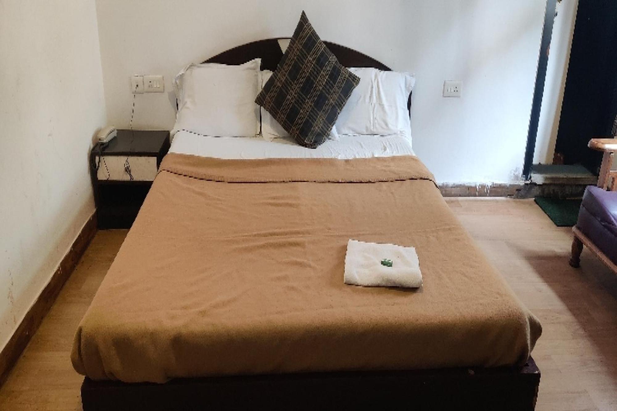 Capital O 8272 Hotel Pratigya Residency 甘托克 外观 照片
